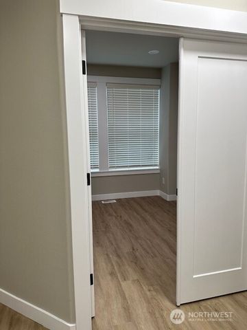 31142 3rd Court S, Federal Way, WA 98003