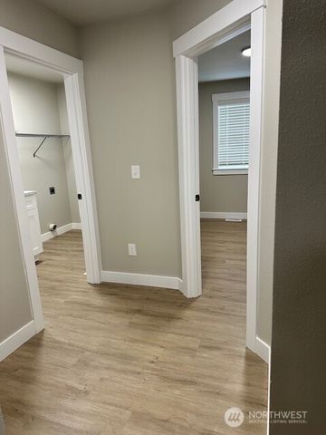 31142 3rd Court S, Federal Way, WA 98003