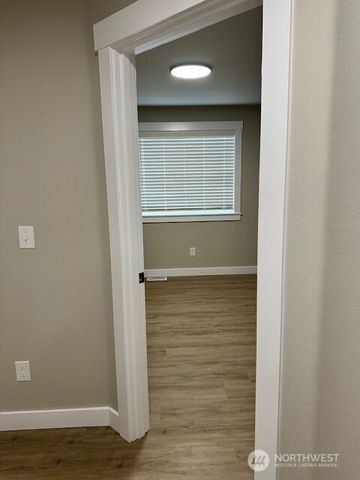 31142 3rd Court S, Federal Way, WA 98003