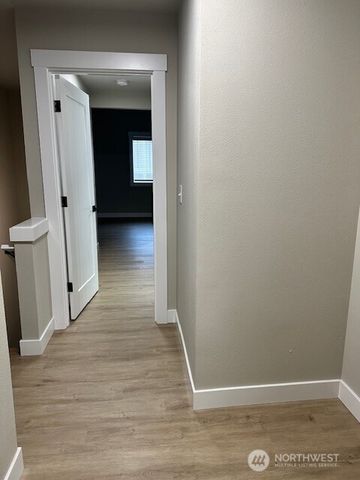 31142 3rd Court S, Federal Way, WA 98003