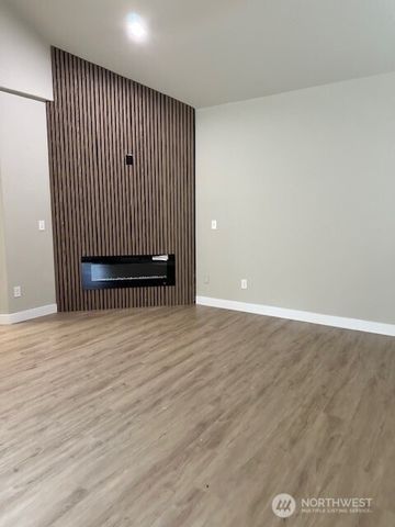 31142 3rd Court S, Federal Way, WA 98003