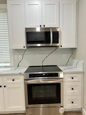 31142 3rd Court S, Federal Way, WA 98003