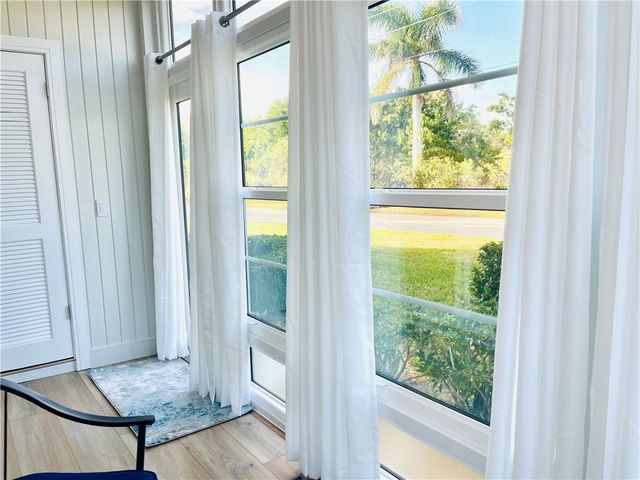 102 Royal Oak Drive 105, Vero Beach, FL 32962