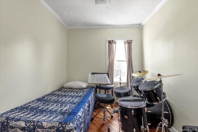 10414 212th Street, Queens Village, NY 11429