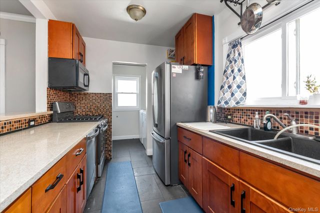 10414 212th Street, Queens Village, NY 11429