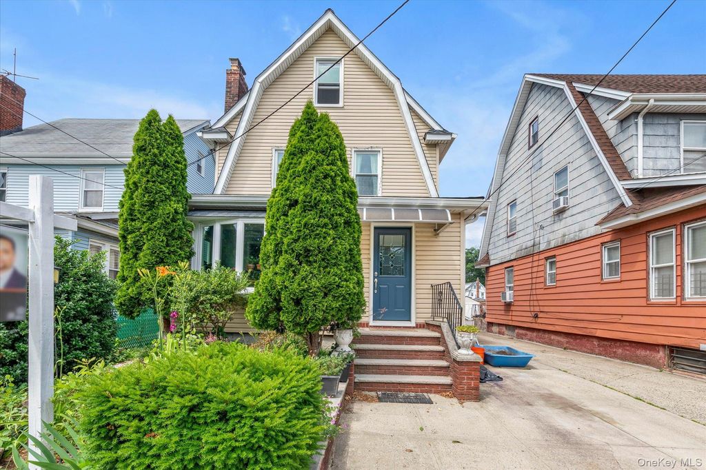 10414 212th Street, Queens Village, NY 11429