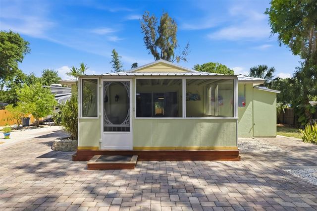 2549 19TH STREET, Sarasota, FL 34234
