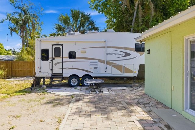2549 19TH STREET, Sarasota, FL 34234