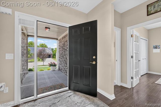 740 N Mill Street, South Lyon, MI 48178