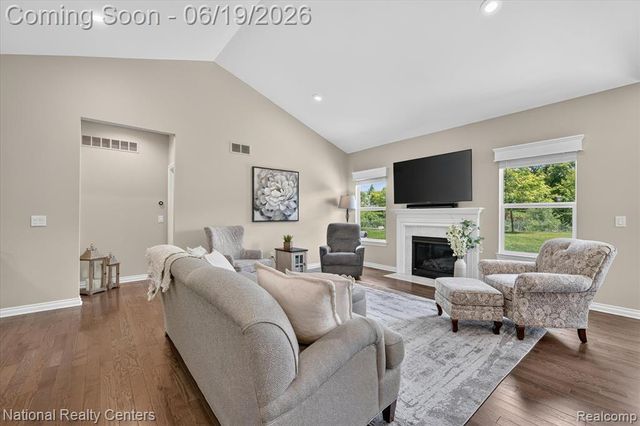 740 N Mill Street, South Lyon, MI 48178