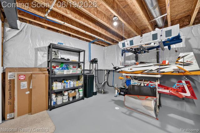 740 N Mill Street, South Lyon, MI 48178
