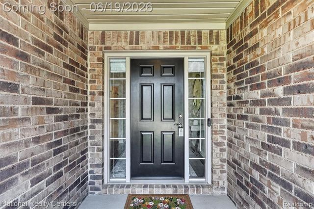 740 N Mill Street, South Lyon, MI 48178