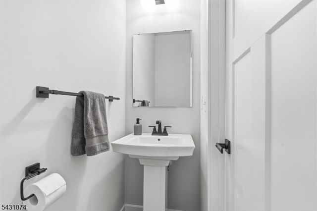 19 Kiln, Aberdeen Twp., NJ 07721