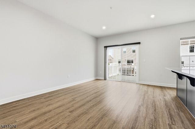 19 Kiln, Aberdeen Twp., NJ 07721