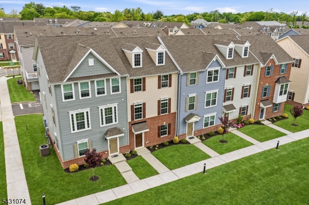 19 Kiln, Aberdeen Twp., NJ 07721
