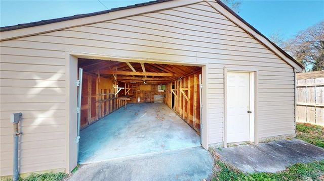 223 Sycamore AVE, Newport News, VA 23607