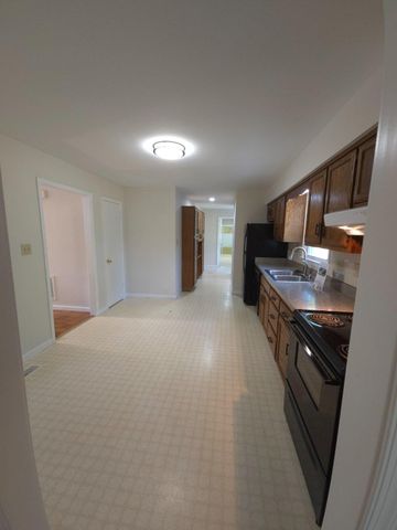 5072 LAVELLE DR, Fredericksburg, VA 22407