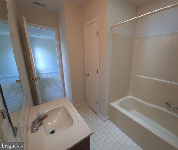 5072 LAVELLE DR, Fredericksburg, VA 22407