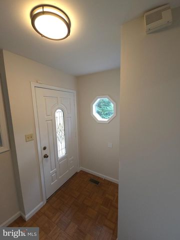 5072 LAVELLE DR, Fredericksburg, VA 22407