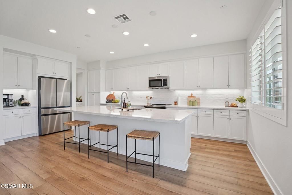 Image 18 of property listing at 39367 Stirrup Court, Palmdale, CA 93551