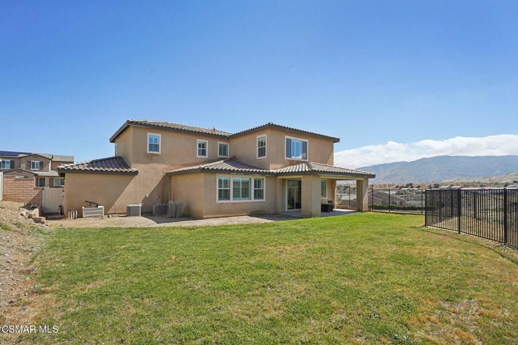 Image 60 of property listing at 39367 Stirrup Court, Palmdale, CA 93551