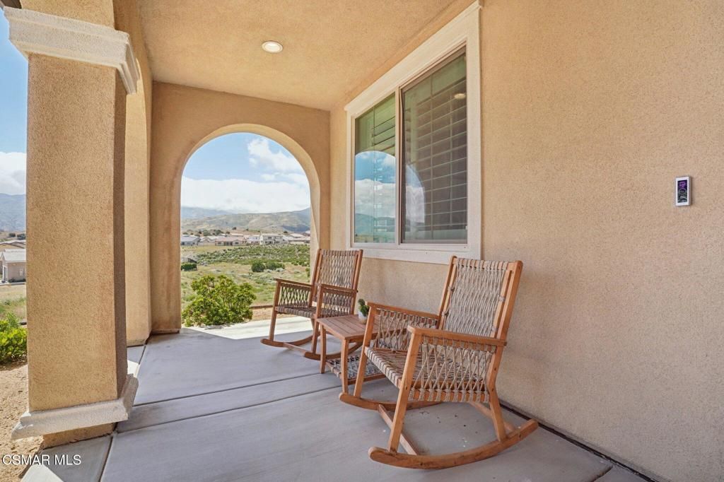 Image 7 of property listing at 39367 Stirrup Court, Palmdale, CA 93551