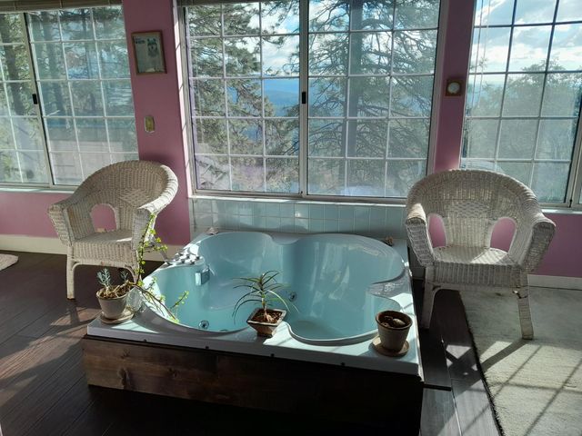 1975 Ridgecrest Way, West Point, CA 95255