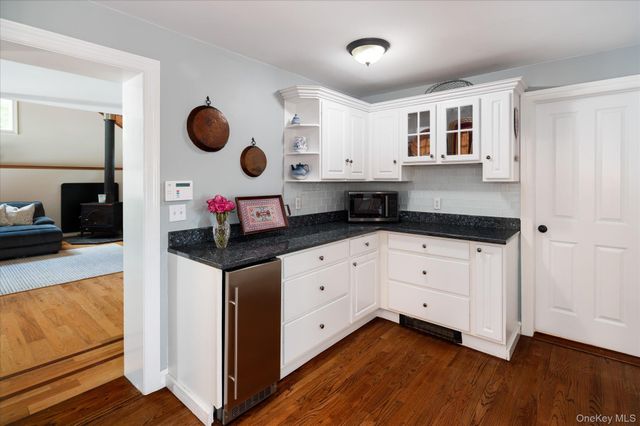 12 Sun Hill Road, Katonah, NY 10536
