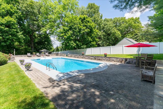 12 Sun Hill Road, Katonah, NY 10536