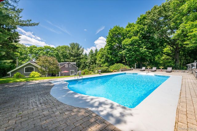 12 Sun Hill Road, Katonah, NY 10536