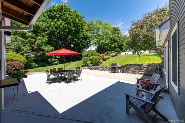 12 Sun Hill Road, Katonah, NY 10536