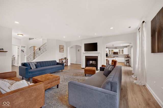 6125 Burgin Drive, Whitestown, IN 46075