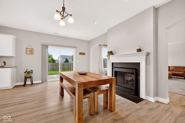 6125 Burgin Drive, Whitestown, IN 46075
