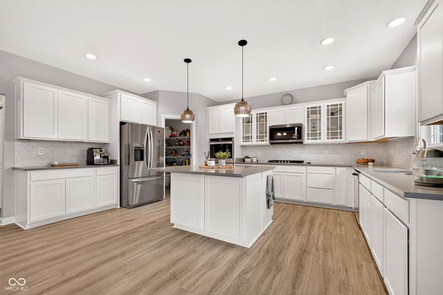 6125 Burgin Drive, Whitestown, IN 46075