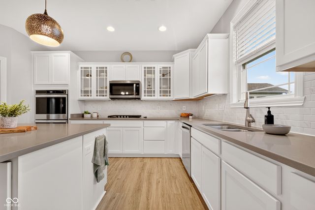 6125 Burgin Drive, Whitestown, IN 46075