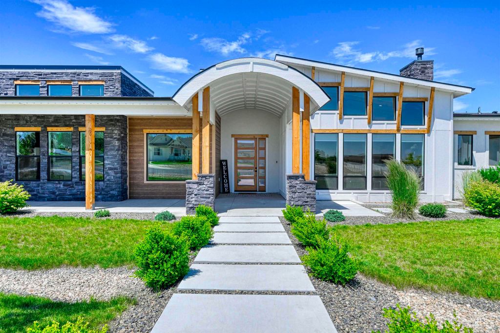 15006 Snow Mountain Dr., Caldwell, ID 83607