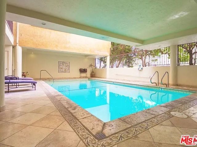 1154 S Barrington Avenue 109, Los Angeles, CA 90049