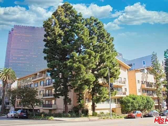 1154 S Barrington Avenue 109, Los Angeles, CA 90049