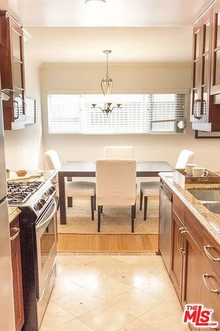 1154 S Barrington Avenue 109, Los Angeles, CA 90049