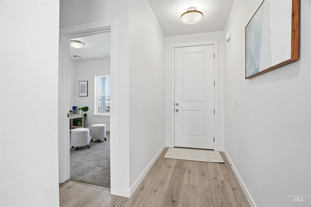 7608 E Dixon St, Nampa, ID 83687