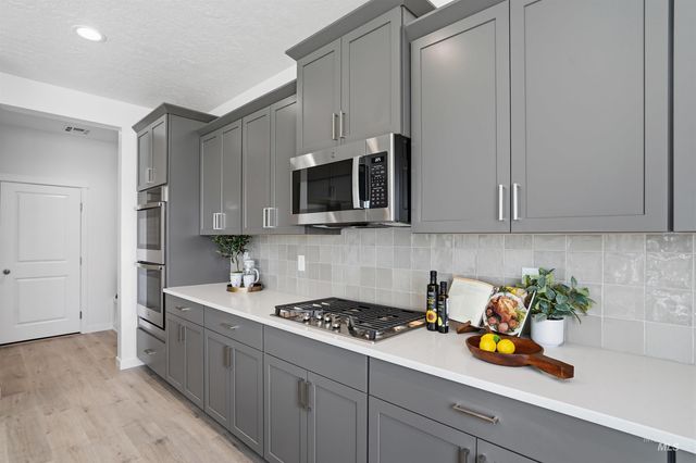 7608 E Dixon St, Nampa, ID 83687