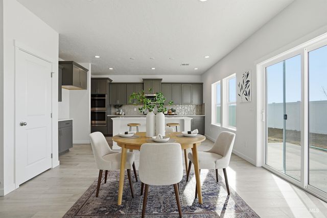 7608 E Dixon St, Nampa, ID 83687