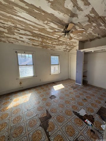 1143 Denver Blvd, San Antonio, TX 78210