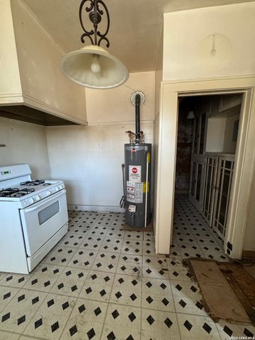 1143 Denver Blvd, San Antonio, TX 78210