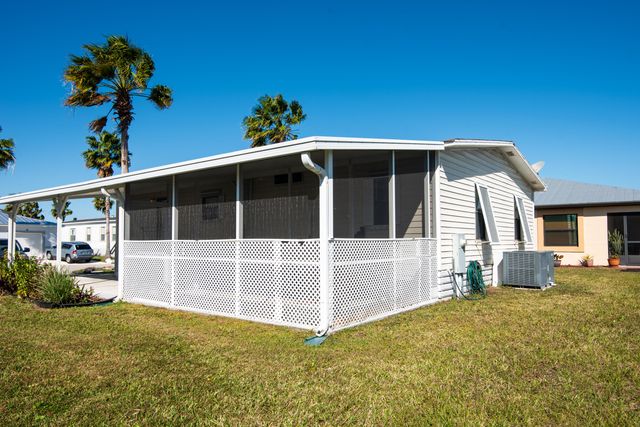 14 Jacaranda Lane, Port St. Lucie, Port St Lucie, FL 34952