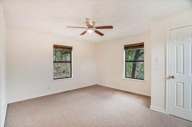 105 Fallbrook CT, Lakeway, TX 78734