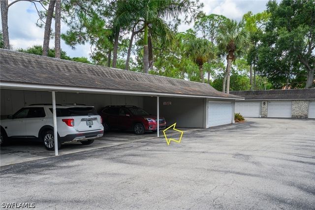5773 Gage LN 104B, Naples, FL 34113