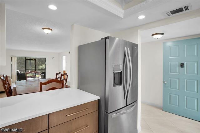 5773 Gage LN 104B, Naples, FL 34113