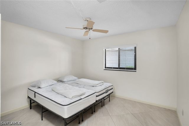 5773 Gage LN 104B, Naples, FL 34113