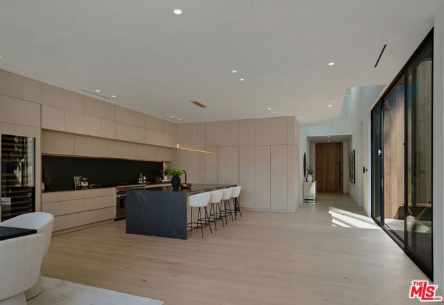 4939 Petit Avenue, Encino (los Angeles), CA 91436